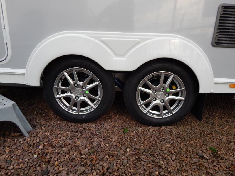 2019 Compass Connoisseur 866